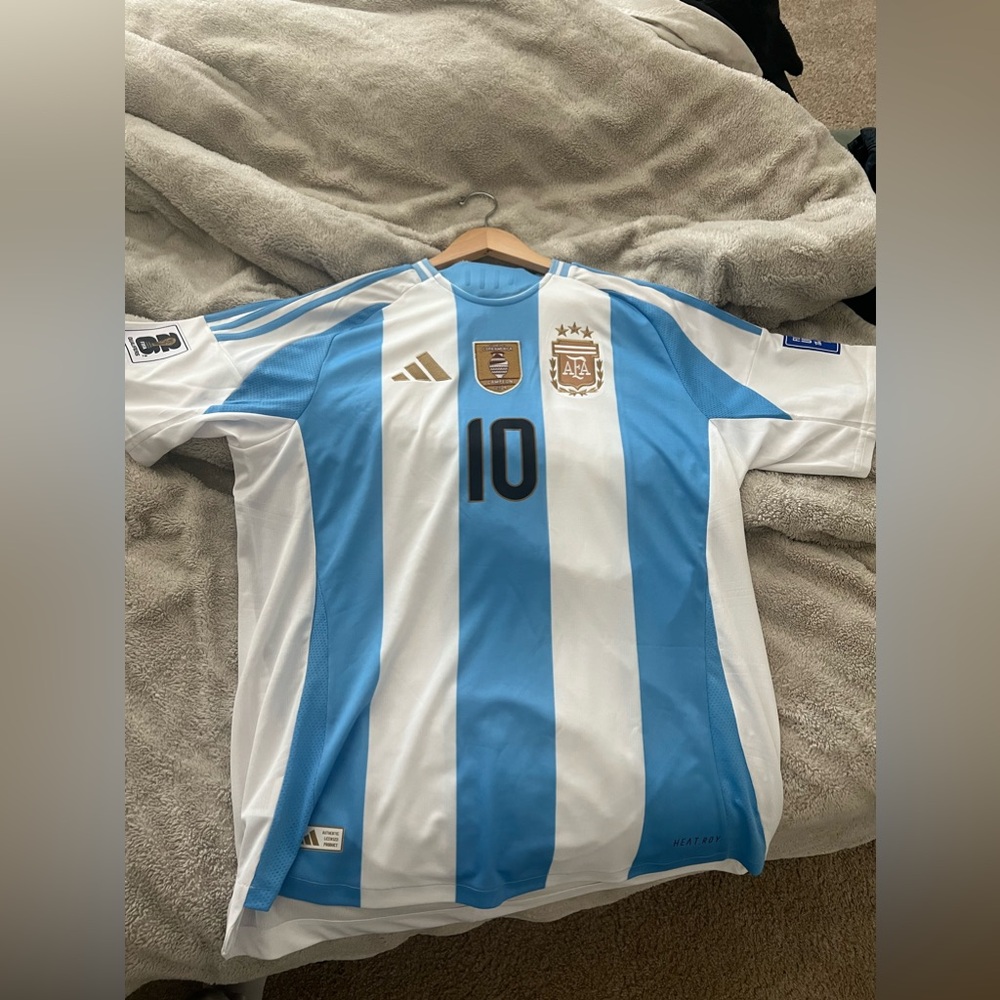 NEW // Copa America // Argentina // MESSI // JERSEY // Size L / XL